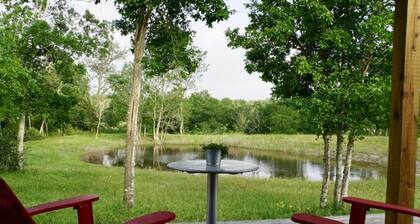 Zoe Cabin - Black Dog Cabins - Round Top, TX