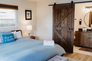 3 bedrooms, desk, iron/ironing board, travel cot