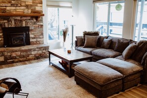 Smart TV, fireplace, video games, DVD player