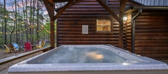 Cozy Cabin in the Heart of Beaver's Bend State Park