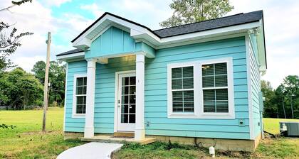 Mulberry Cottage on 16 Acres, King Size Bed, No Pet Fee