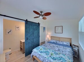 2 多间卧室、熨斗/熨衣板、免费 WiFi、床单