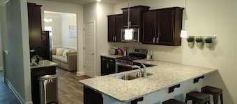 Beautiful New House in the center of Boiling Springs