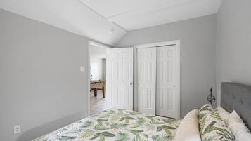 3 slaapkamers, een bureau, een strijkplank/strijkijzer, gratis wifi