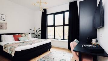 Deluxe Double Room, 1 King Bed | Premium bedding, pillowtop beds, in-room safe, individually decorated