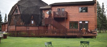 Two beautiful bedrooms with 2 private baths, maximum 5 people! Awarding winning.