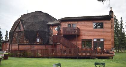 Two beautiful bedrooms with 2 private baths, maximum 5 people! Awarding winning.