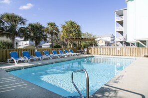 Outdoor pool - Carolina Dreaming | 3BR 2BA condo steps from the beach (Carolina Beach)