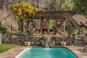 Et oppvarmet basseng