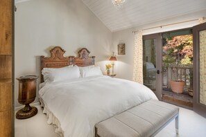 7 bedrooms, desk, iron/ironing board, free WiFi