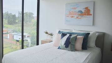 2 bedrooms, desk, iron/ironing board, free WiFi