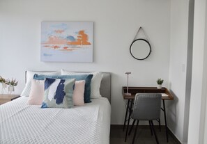 2 bedrooms, desk, iron/ironing board, free WiFi