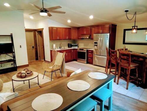 Modern Barn Retreat with Private Taproom & Forest Views