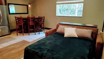 2 bedrooms, desk, travel crib, free WiFi