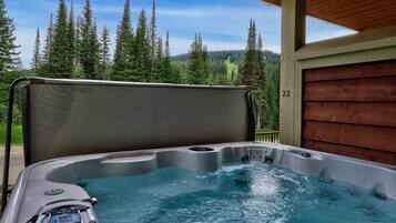 Bain à remous extérieur