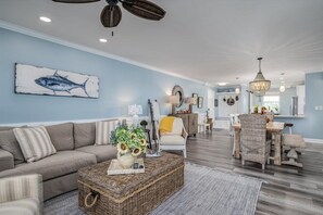 Smart TV - Class A Condo - located in Belleair Beach, FL (Belleair Beach)