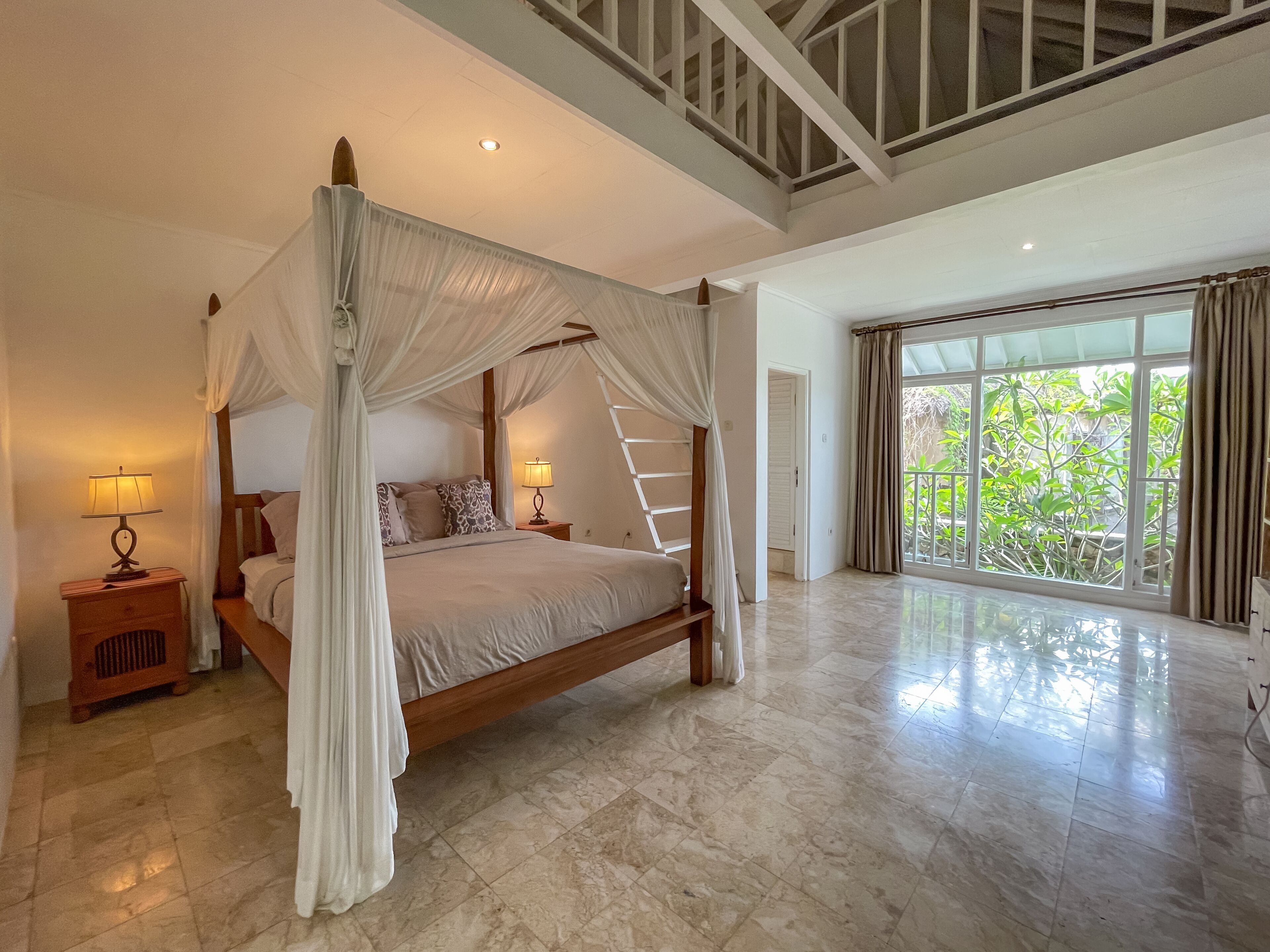 2 bedrooms, in-room safe, desk, travel cot