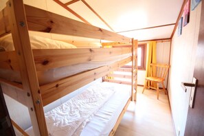4 chambres, accès au Wi-Fi (inclus)