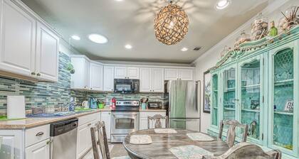 Acorn Cottage / Hot Tub / E V Charger/Yosemite Area