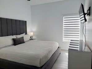 4 bedrooms, iron/ironing board, free WiFi, bed sheets