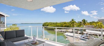 Sunsets on the bay at Villa Mia