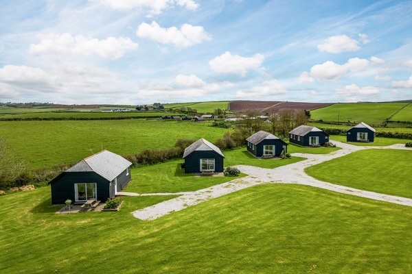 Cottage | Property grounds