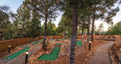 Ski cabin private hot tub fireplace, 2 story, 3 bed+