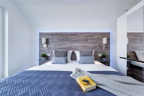 2 bedrooms, iron/ironing board, free WiFi