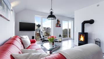 Fernseher, Kamin, Videospiele, Stereoanlage