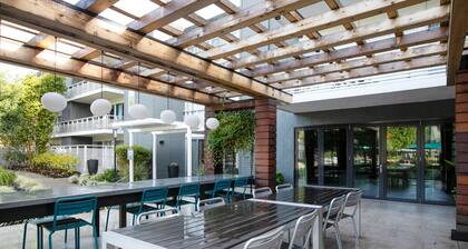 Hip Sunnyvale 1BR w/ W/D, Gym & Pool, 10 min to FB & Google, by Blueground