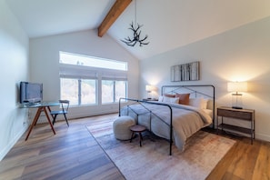 3 habitaciones, escritorio, tabla de planchar con plancha y wifi gratis 