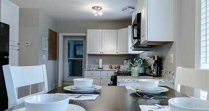 Betz Bungalow - Norton Shores