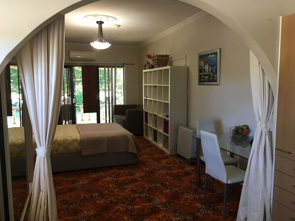 1 Schlafzimmer, Zimmersafe, Bügeleisen/Bügelbrett, kostenloses WLAN