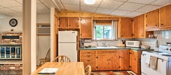 National City Cottage w/ Patio, Steps to Lake!