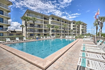 Ormond Beach Vacation Rental | 2BR | 2BA | Elevator Access | 3rd-Floor Unit