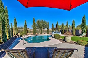 A heated pool - Pool & Covered Patio: San Tan Valley Home (San Tan Valley)