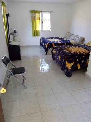 1 quarto, acesso à internet, roupa de cama