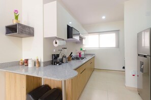 Departamento superior, 2 habitaciones, para no fumadores | Cocina privada