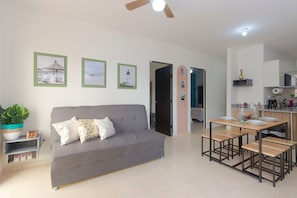 Apartamento superior, 2 habitaciones, no fumadores | Zona de estar