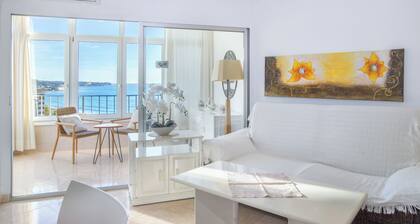 "Penthouse-Studio mit Meerblick" mit Meerblick und Pool