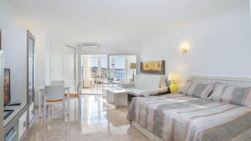 1 chambre, fer et planche Ă repasser, Wi-Fi gratuit, draps fournis