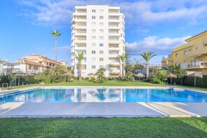 Pool - "Penthouse studio with sea views" with Sea View and Pool (La Cala de Mijas)