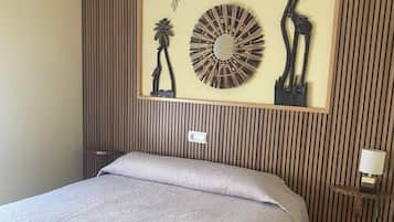 3 makuuhuonetta, silitysrauta/-lauta, ilmainen Wi-Fi, vuodevaatteet