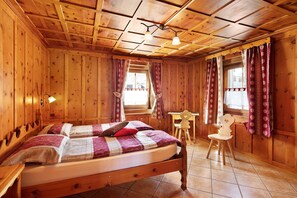 4 bedrooms, free WiFi, bed sheets - Apartment Baita Paola 8 posti with Mountain View, Balcony & Wi-Fi (livigno)