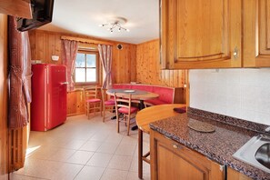 Dining - Apartment Baita Paola 8 posti with Mountain View, Balcony & Wi-Fi (livigno)