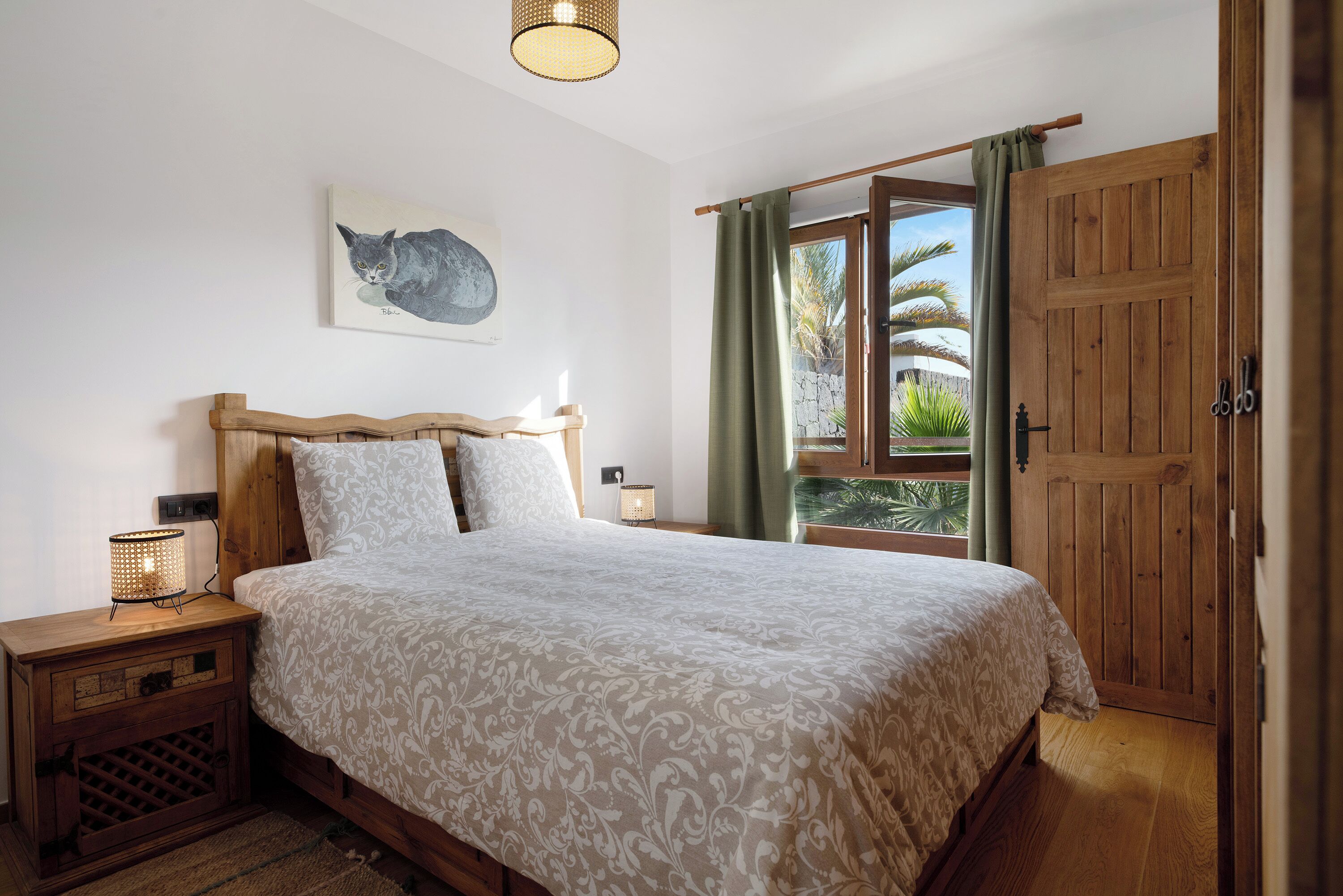 4 habitaciones, tabla de planchar con plancha y wifi gratis 