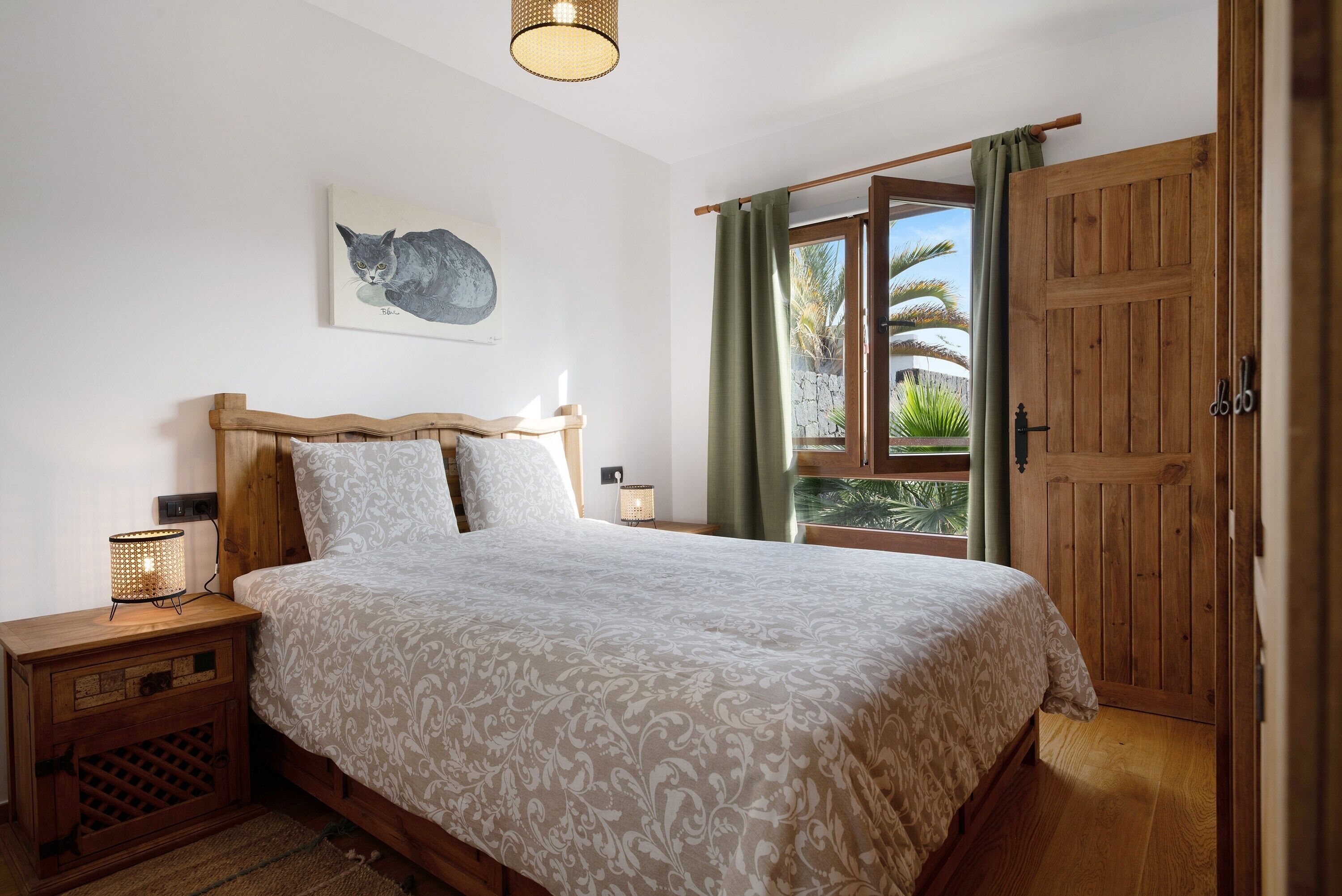 4 chambres, fer et planche à repasser, Wi-Fi gratuit, draps fournis