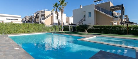 Inomhuspool och uppvärmd pool