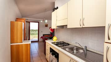 Geladeira, fogão, cooktop, torradeira