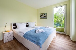 2 Schlafzimmer, Reisekinderbett, WLAN, Bettwäsche